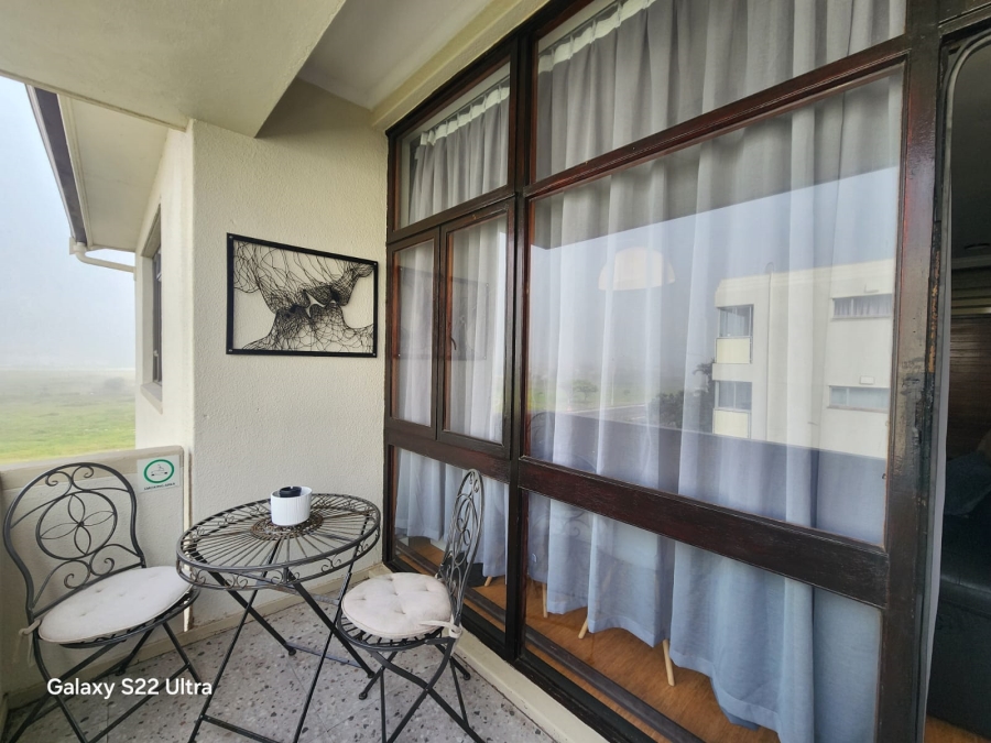 To Let 2 Bedroom Property for Rent in Lagoon Beach Western Cape